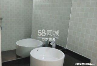 万爱情侣主题酒店(咸宁店) 1室1厅1卫 - 那曲28生活网 nq.28life.com