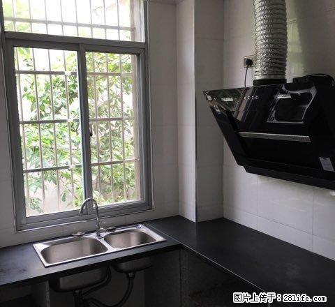 六层六楼带阳台，精装修，家电家具齐全，拎包入住 - 房屋出租 - 房屋租售 - 那曲分类信息 - 那曲28生活网 nq.28life.com