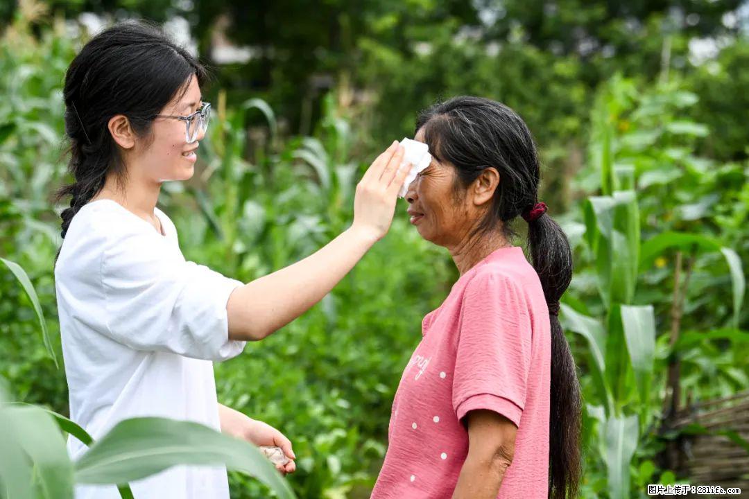 全网追的“扁担女孩”，找了一份暑假工，时薪12元 - 那曲生活资讯 - 那曲28生活网 nq.28life.com